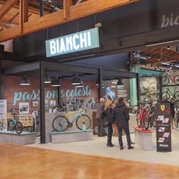 Italian Prime Minister opens Bianchi concept store in a foodie mall