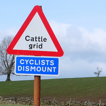 Council to remove 270 “cyclists dismount” signs after complaint