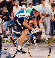 Stephen Roche to attend the 2017 BikeBiz Awards