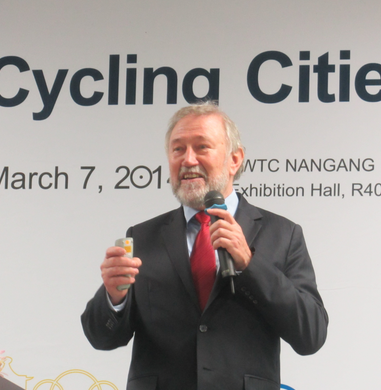 Manfred Neun leaves ECF after 12 years as president