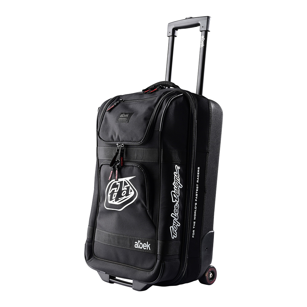 10 TLD SHORTHAUL BikeBiz’s guide to the latest commuter clothing and cycle luggage