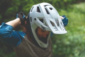 1XS19 CANAZEI ByADL 9745 1 iXS releases new Trigger FF full face helmet