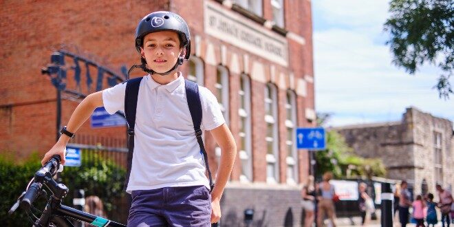 3 Bike to School Week ©J Bewley photojb Sustrans 1 Just 2% of UK pupils cycle to school, survey reveals