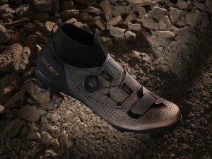 447784 Shimano RX8R 2022 07 08115200 HR crop 01ccca original 1665750378 Shimano introduces new RX8 and RX8R gravel shoes