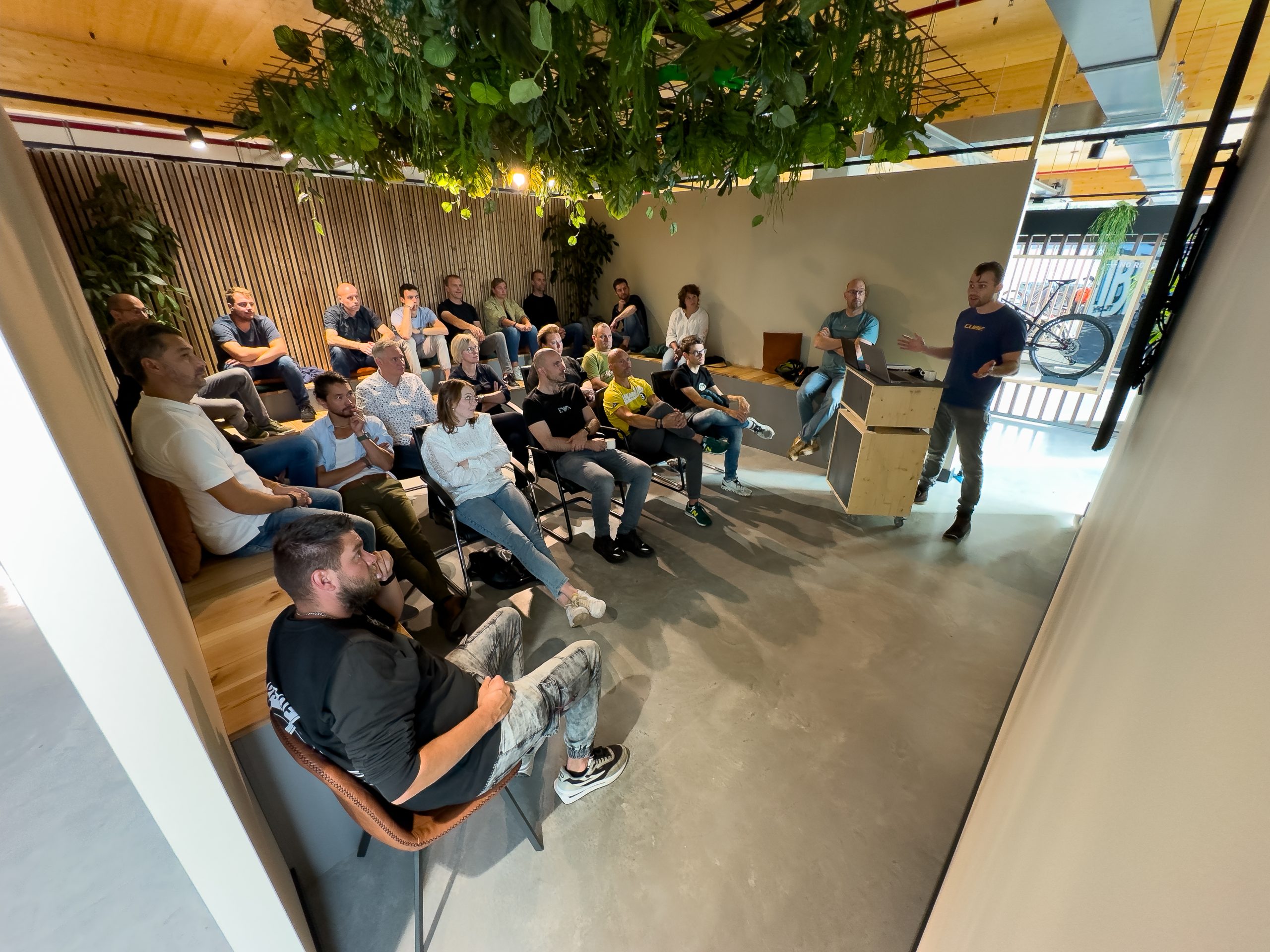 505675 CUBESTORES ACADEMY1 7ced97 original 1696323107 scaled Oneway Bike opens showroom to showcase Cube range to dealers