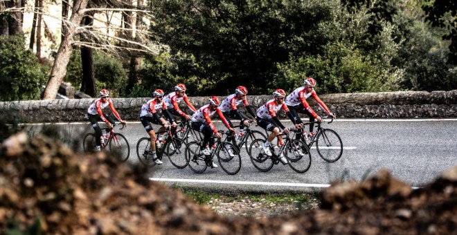 Saddleback partners with helmet brand HJC