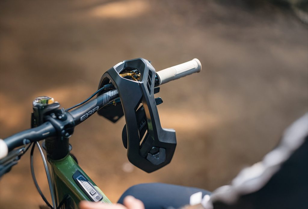ABUS TARGON YOANN SQUAMISH 15 SK HER 20 ABUS's first Italian-made MTB helmet is the convertible 'Targon'