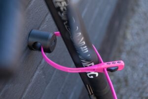 AM1AB ZCOM1PL Escooter Ankr focus close WEB 1 Product partner advertorial: Hiplok turns ten