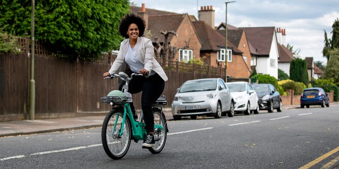 Beryl celebrates 90,000 journeys taken in Watford