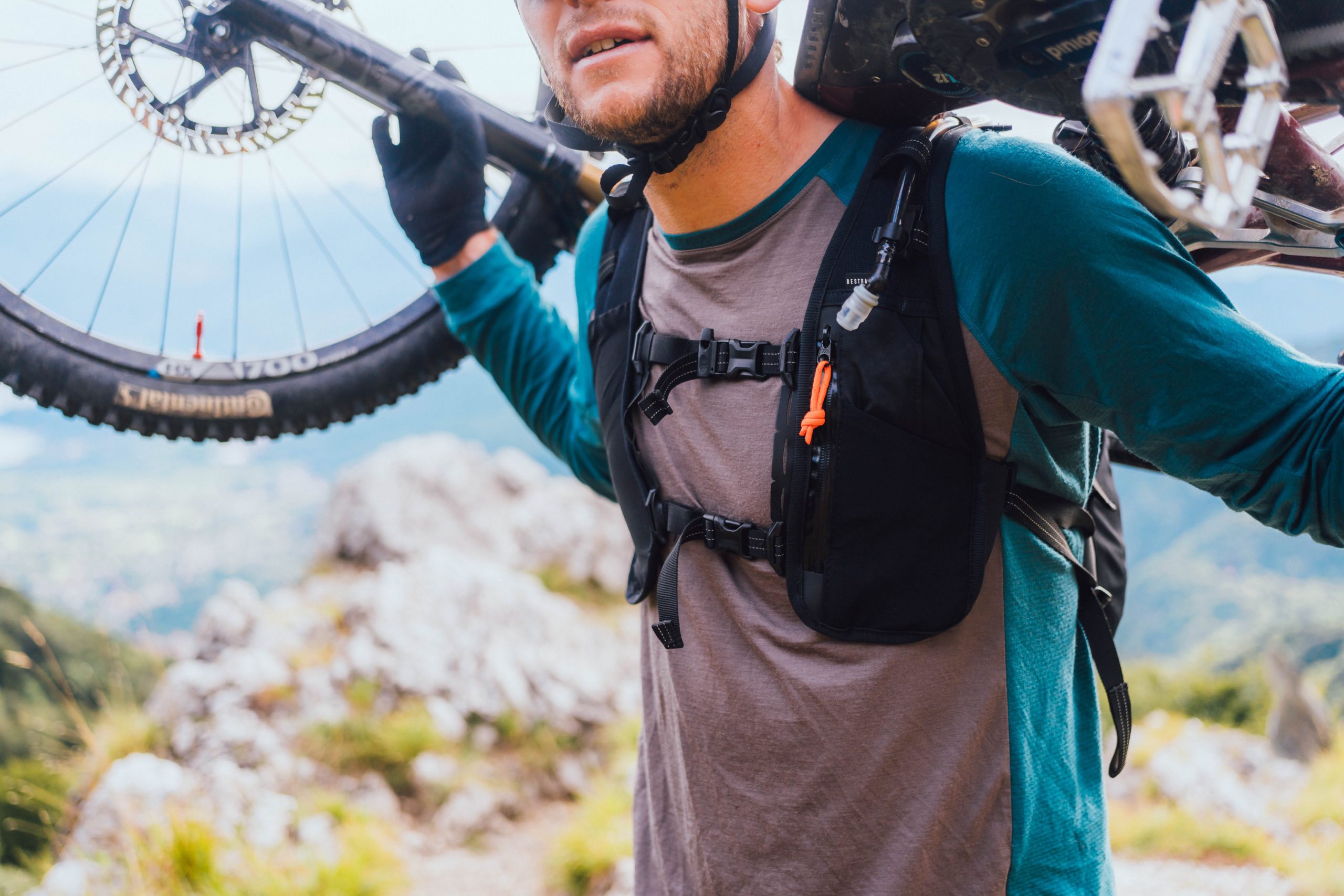 Rolltop Hydration Vest  