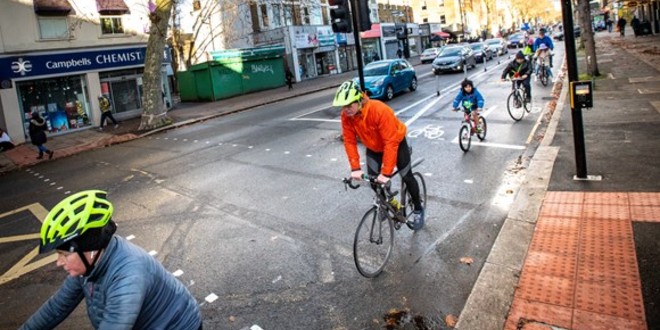 Data suggests success of Chiswick trial cycle lane with improved road safety and air quality