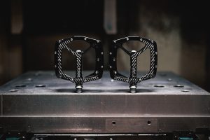 F22 001 Hope launches new F22 Flat Pedal, with asymmetric shape and concave profile