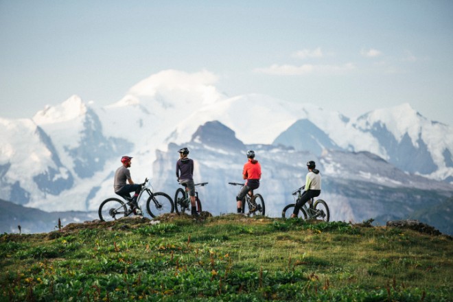 Fox Racing partners with LOGE