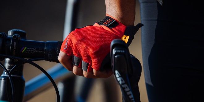 Giro launches new Supernatural gloves with Elastic Interface’s EIT palm technology