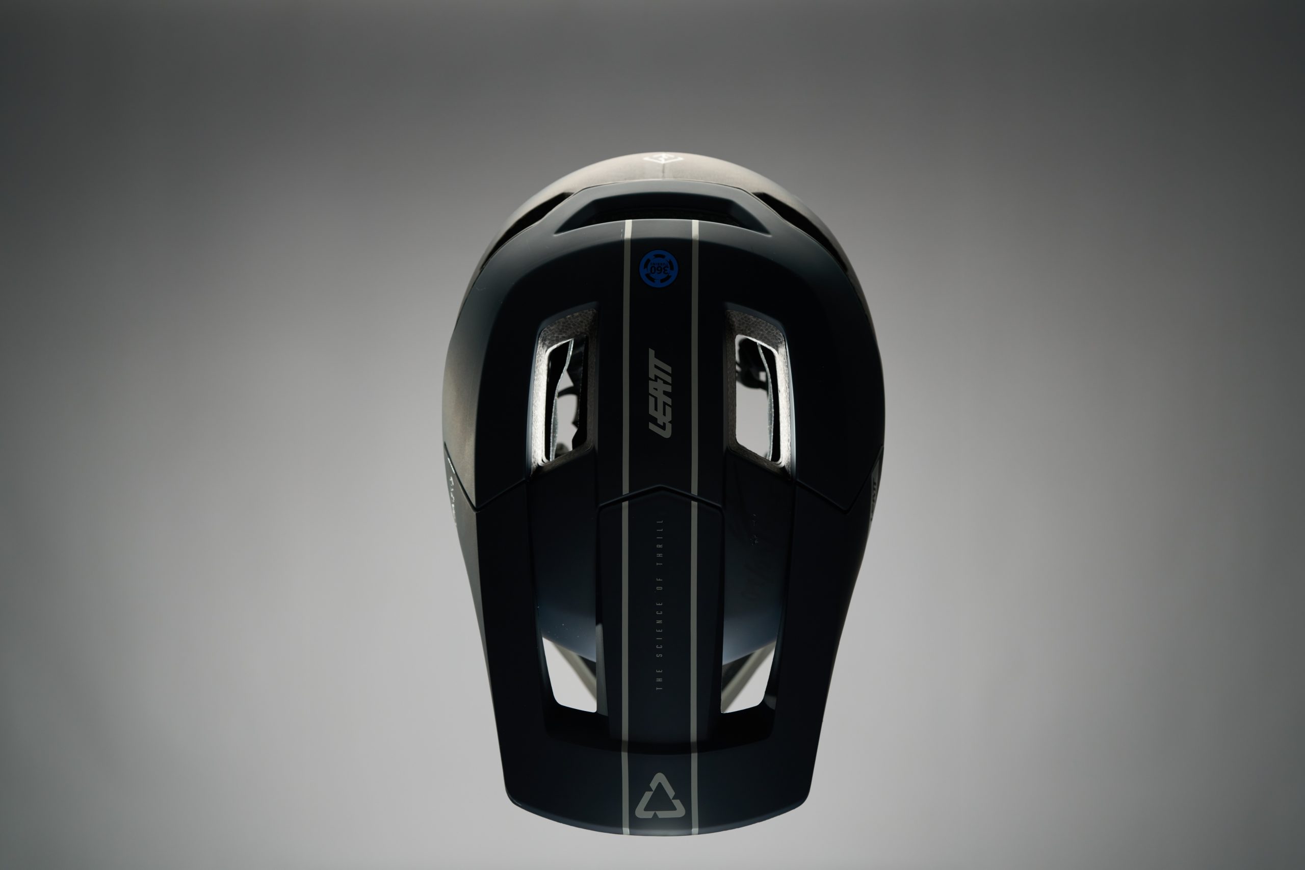 Gravity 5.0 Studio 07 scaled Leatt Introduces the New Gravity 5.0 Full Face Helmet