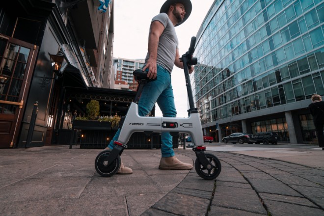 HiMo H1 folding e-bike launches