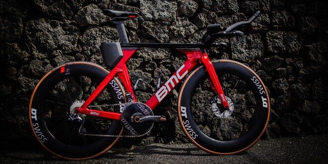 Hutchinson entering partnerships with multiple triathletes for 2021 Hutchinson entering partnerships with multiple triathletes for 2021