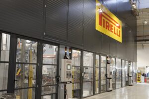 Interna 1 Pirelli's Bollate factory starts production of cycling tyres
