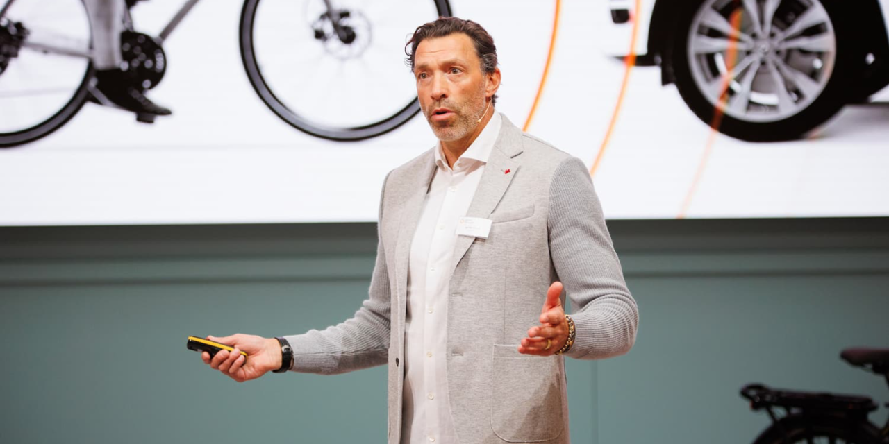 Viiala integrates Spoke VRU2X so its bikes can be seen directly by cars