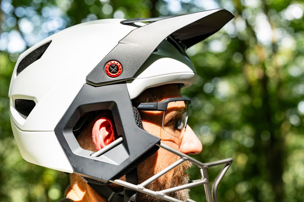 Kali Full Face Helmet 2 Kali Protectives launches Kru full-face trail helmet with 360° titanium chin bar