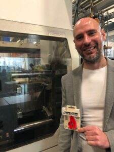 Kevin Baker Introducing Tyre Glider, a new tool to change bike tyres