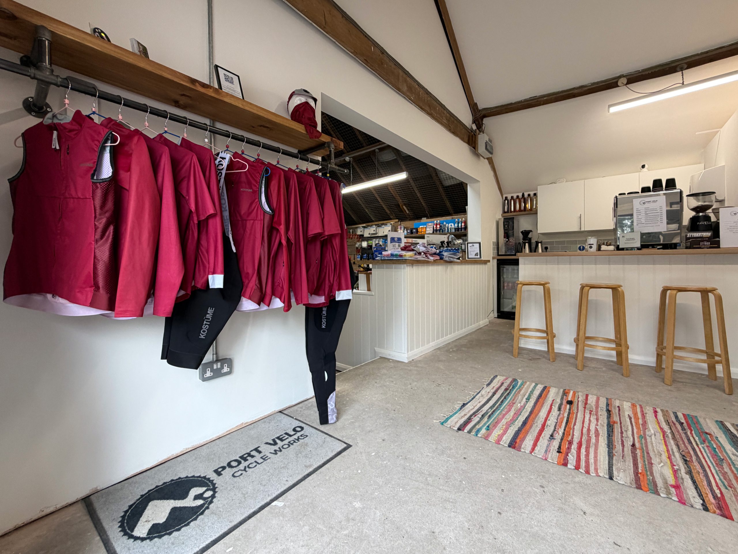 Kostume in Port Velo Cycle works