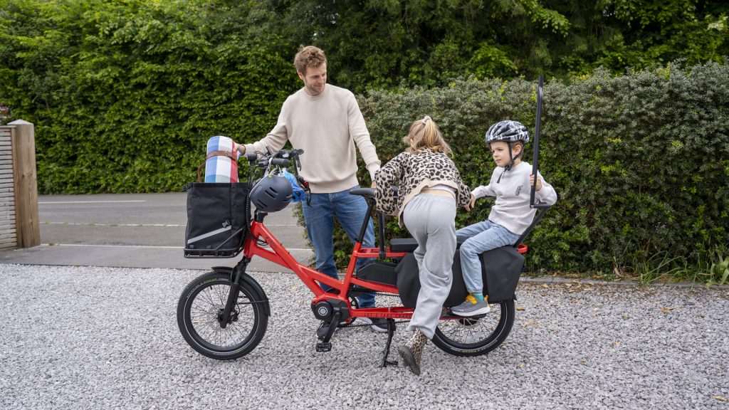 L20 2.0 Longtail Coral Family Pack Loaded panniers 16x9 1 New Estarli E-cargo Longtail 2.0 delivers class-leading 250kg load capacity