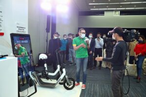 Live Tour introduced the di Gold Award winnders on site. 38 winners crowned at Taipei Cycle d&i awards 2021