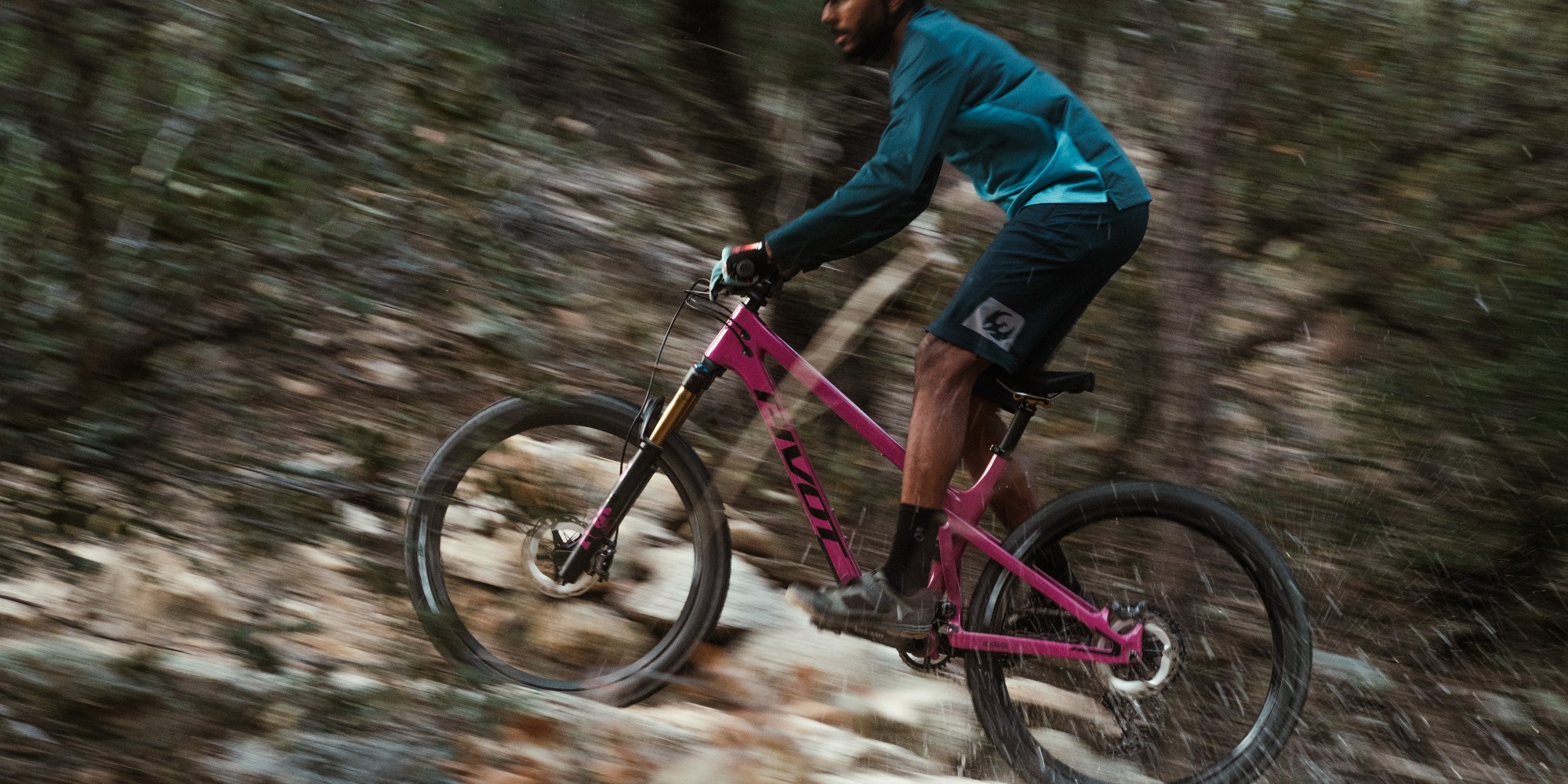 Pivot introduces new Shadowcat trail bike