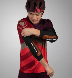 MT500 D3O® Ghost Elbow Pad Endura to showcase protection, shoes and custom kit at COREbike 2023