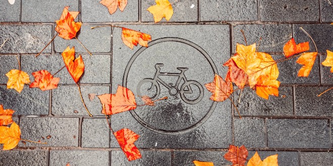 Manchester has most cycling commuters per capita in UK, data reveals