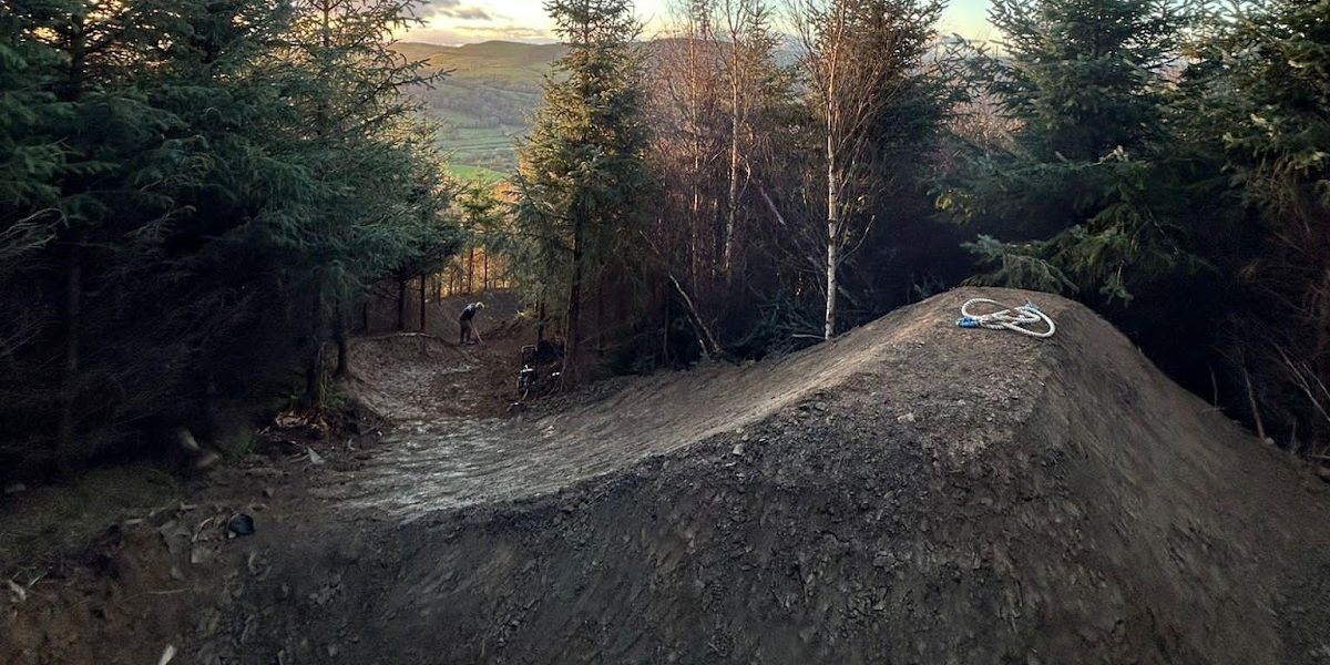 Shimano teams up with Matt Jones and Helfare to build new jump line at Caersws Bike Park