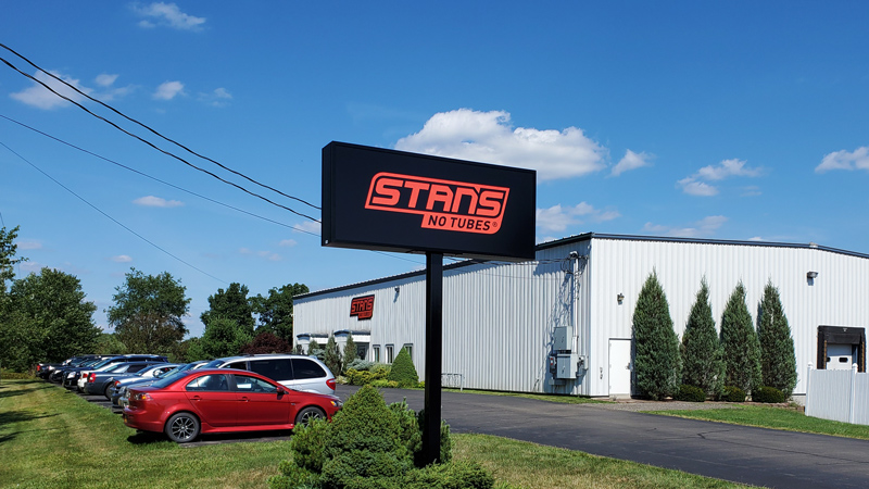 Stan’s NoTubes co-founders Stan and Cindy Koziatek announce retirement