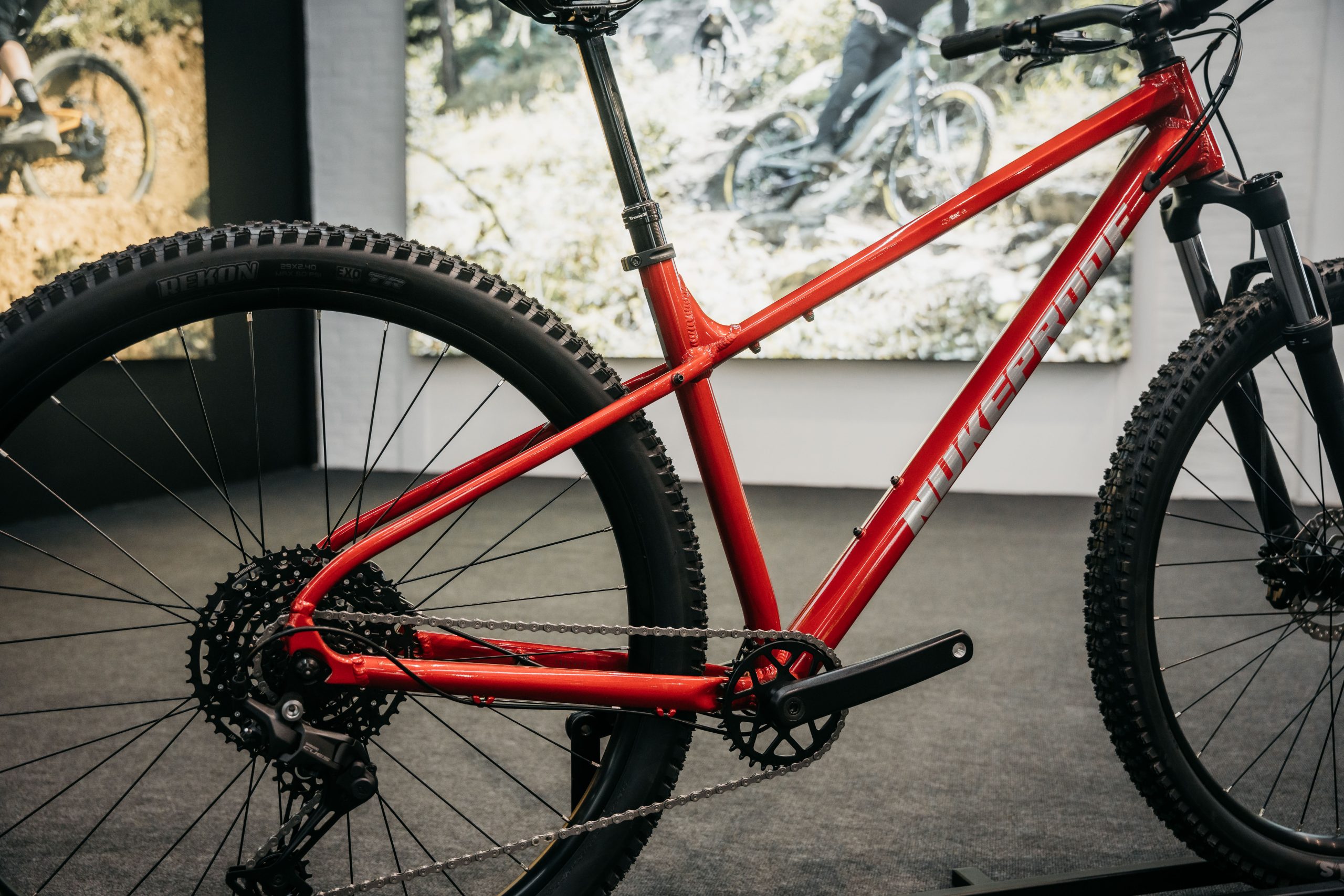 Nukeproof Tracker