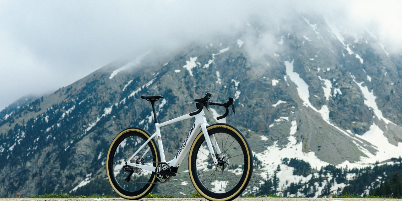 Megamo’s new Upon e-road bike comes with an Avinox motor and 600Wh battery