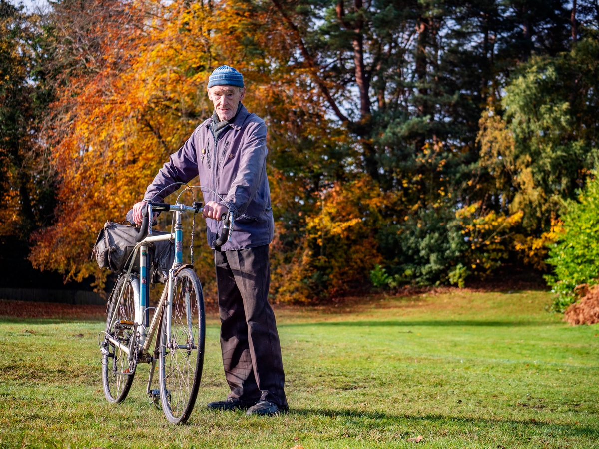 Lifelong Cycling UK member and ‘million-mile man’ Russ Mantle passes away, aged 86 