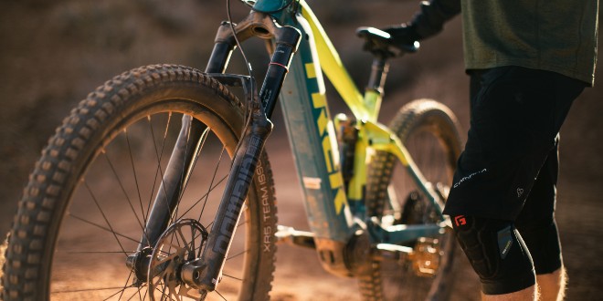 RockShox Domain suspension fork launches