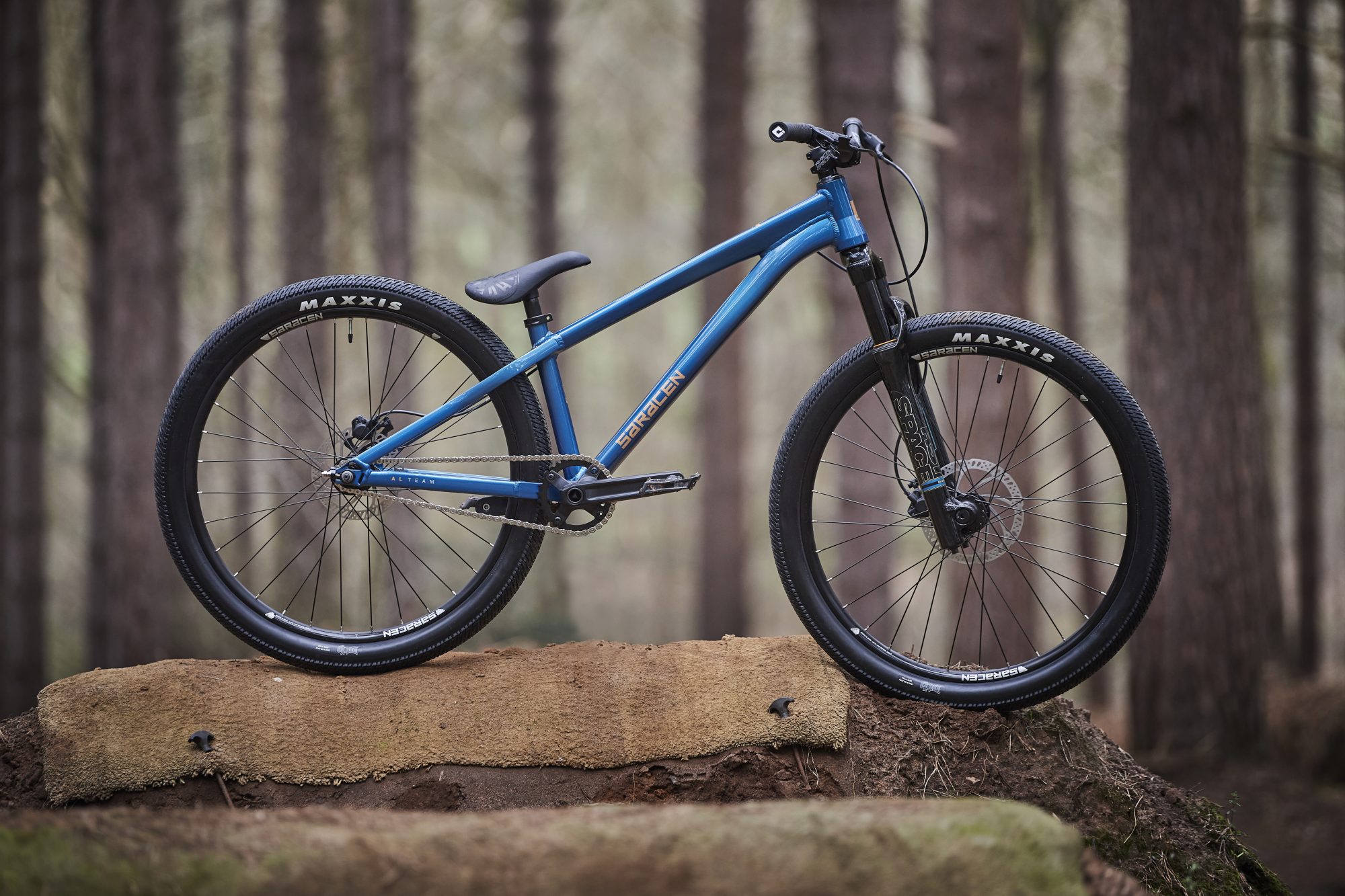 Saracen Amplitude AL Team Saracen debuts top-end Amplitude AL Elite dirt jump bike
