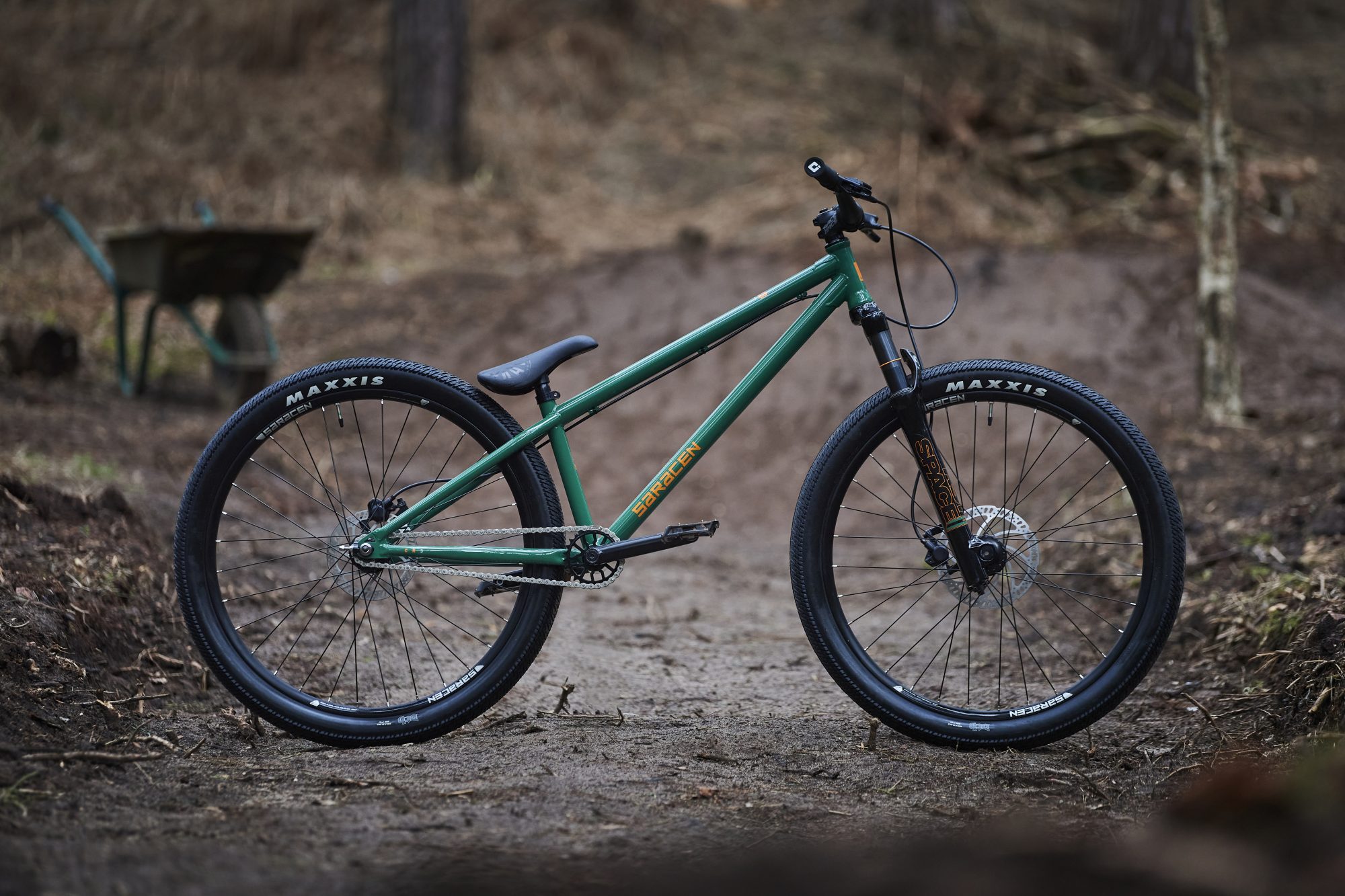 Saracen Amplitude CR3 Saracen debuts top-end Amplitude AL Elite dirt jump bike