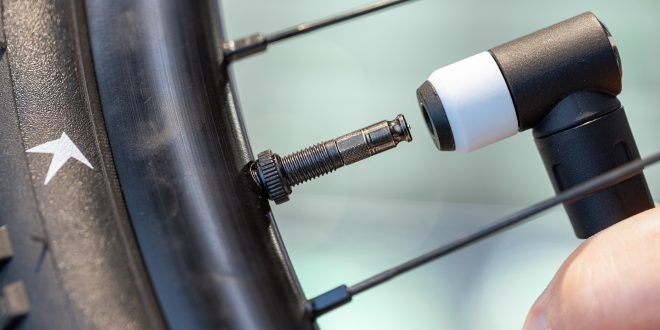 Schwalbe CLIK VALVE 8 Schwalbe presents revolutionary Clik Valve