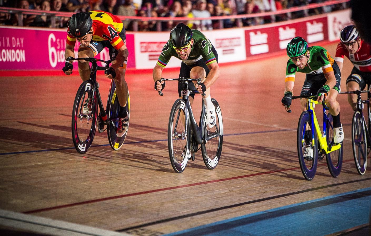 Muc-Off joins forces with Phynova Six Day