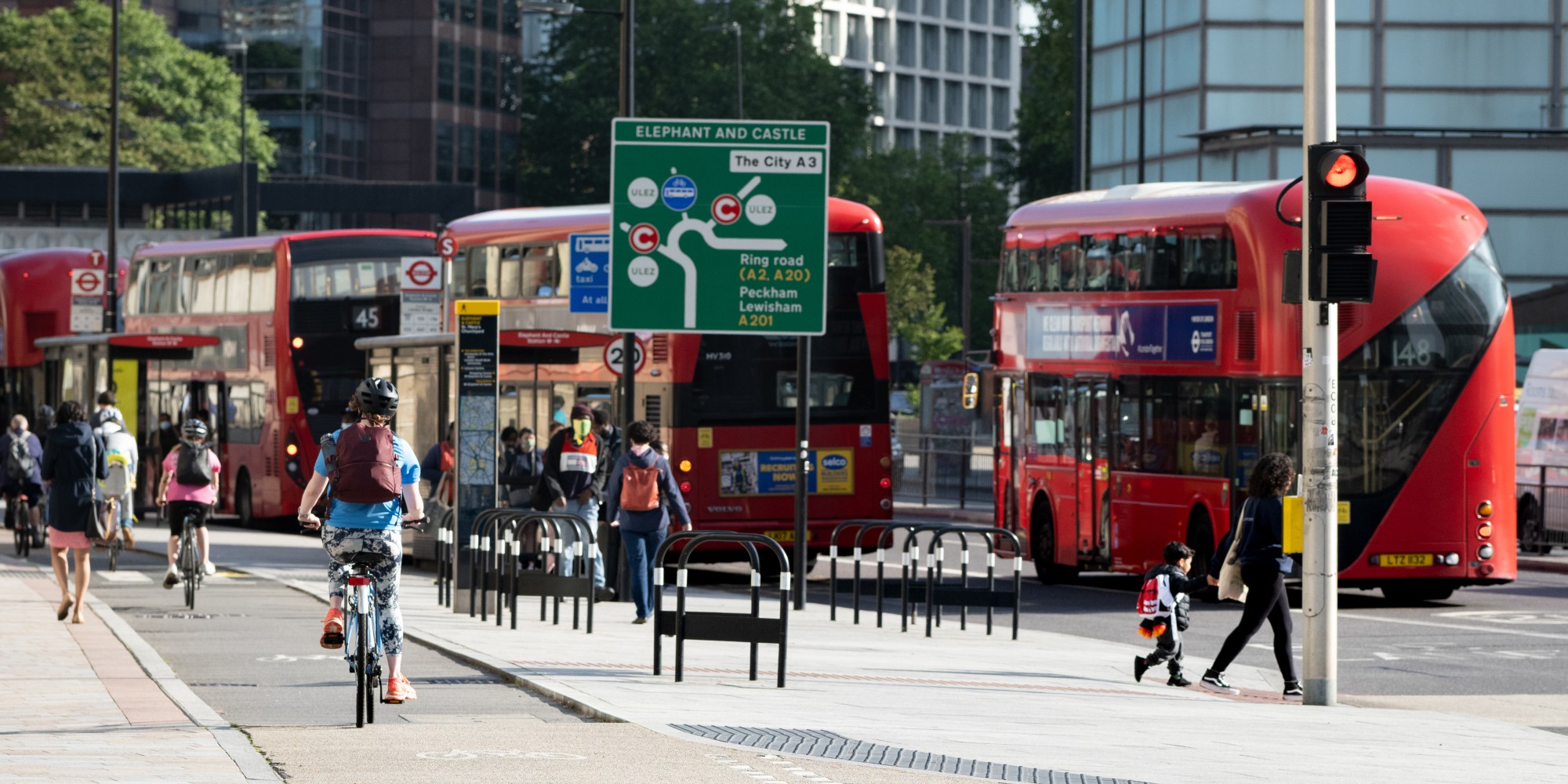 TfL data shows rise in proportion of journeys walked and cycled during pandemic