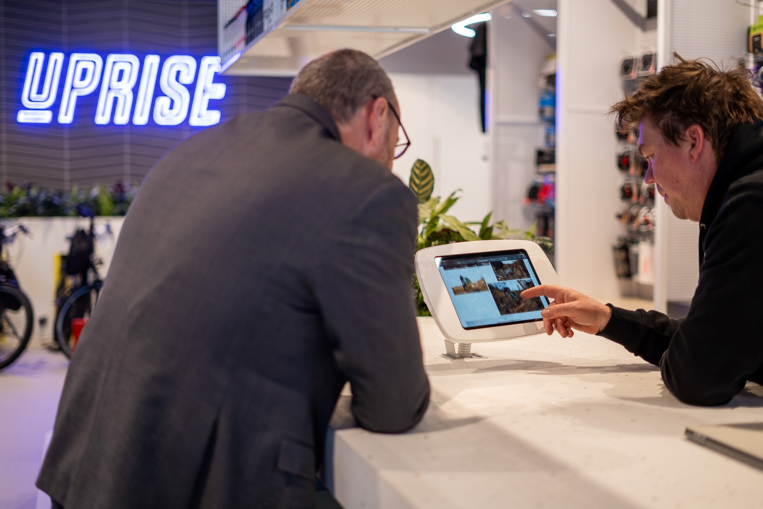 Uprise Bikes opens new Swansea-based e-bike showroom