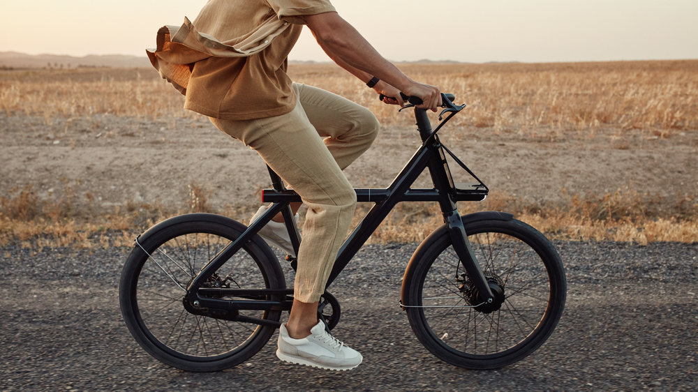 VanMoof adds two new faces to management team