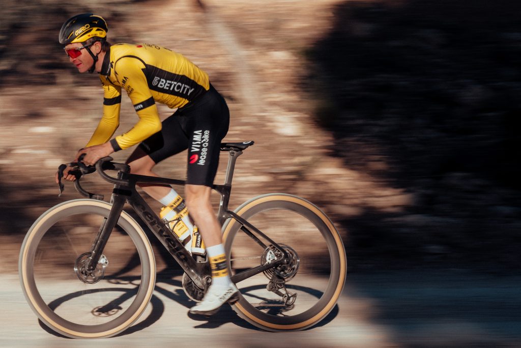 Z8D 9989 Vittoria adds 38mm and 42mm option to Corsa Pro Control road tyres