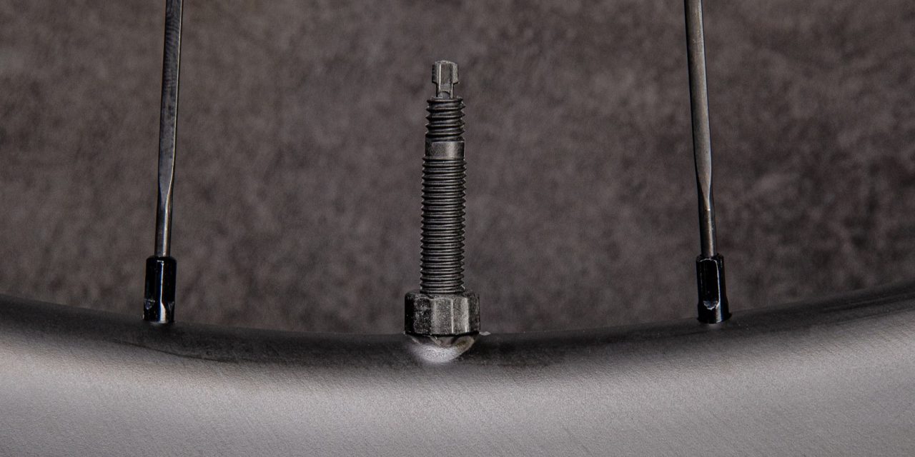 absoluteBLACK Launches New Tubeless Valves