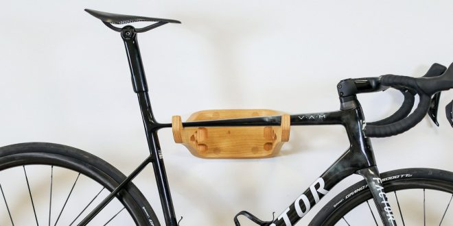 absoluteblack premium wooden bike rack bicycle wall hanger wall mount 12 e1725362480164 Absoluteblack launches its first bike wall hanger