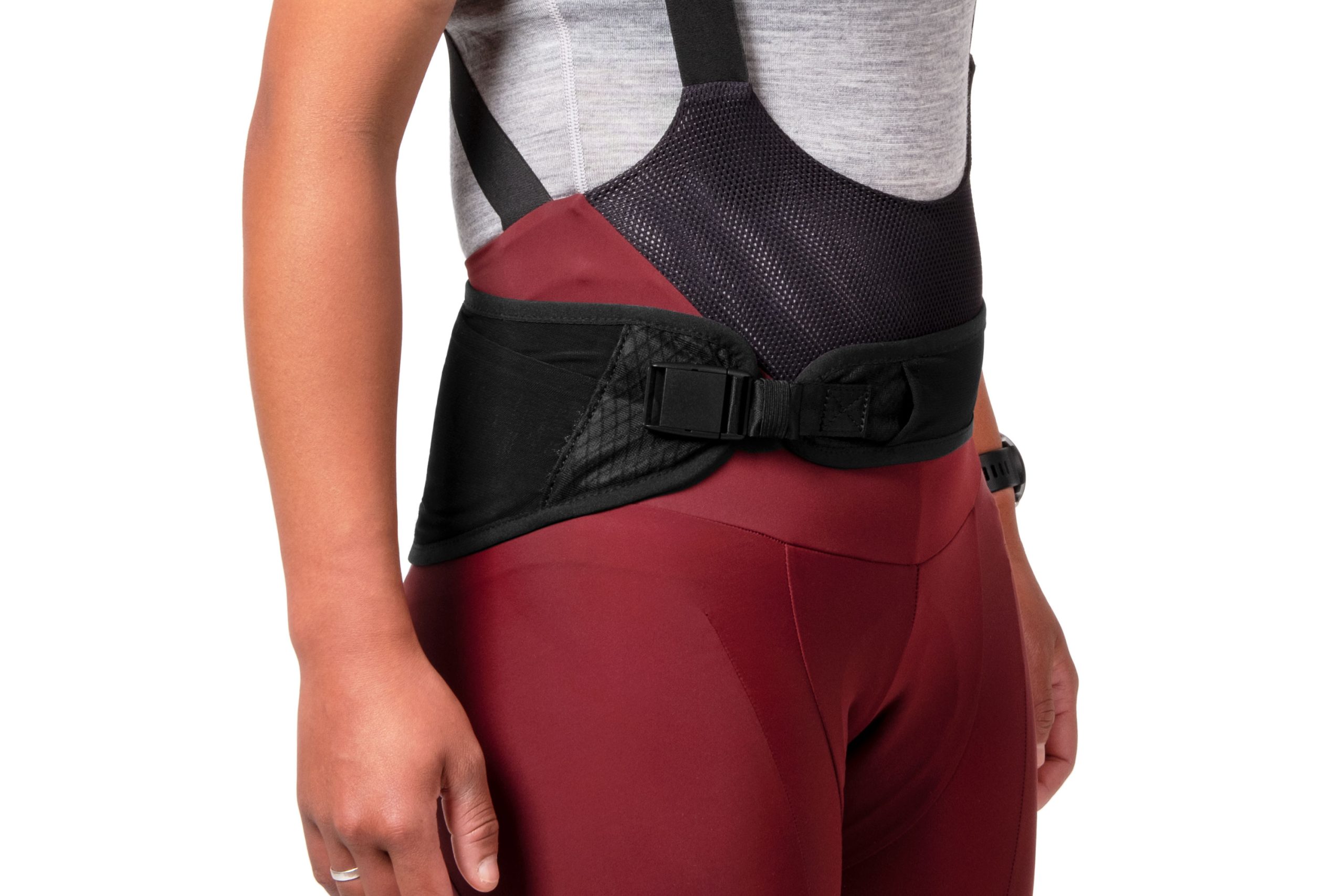 apidura expedition waist belt s m on body 2 hires scaled Apidura launches Expedition Waist Belt