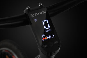 display Introducing the Eskute Polluno and Netuno city and mountain e-bikes 