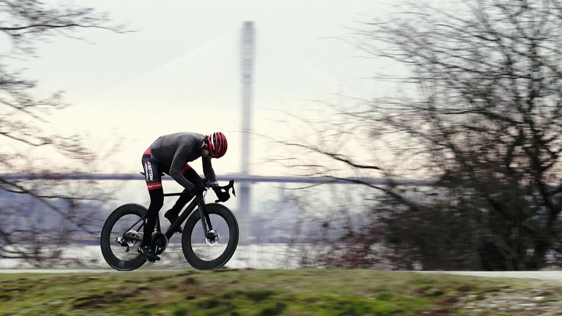 Easton introduces EC90 Aero85 disc wheelset